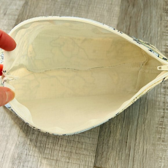 NEW without TAGS Cosmetic Bag with print of Charleston, South Carolina - Picture 6 of 7